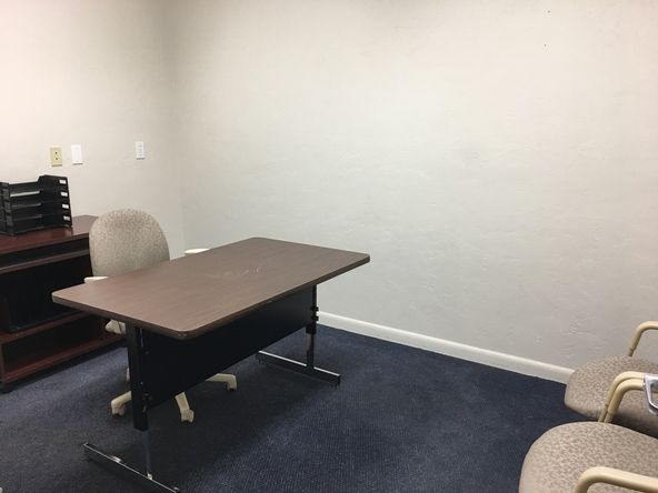 Newberry Road Office Suites: 7733 W Newberry Rd Ste B2, Gainesville, FL 32606